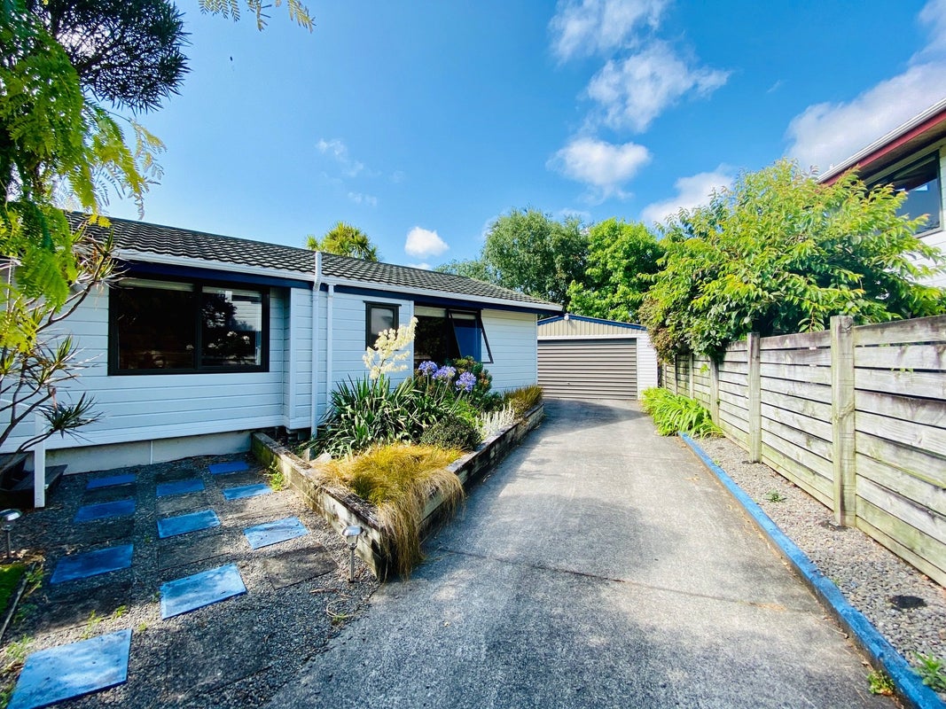 58 Branch Road, Highlands Park, New Plymouth - Carousel 1