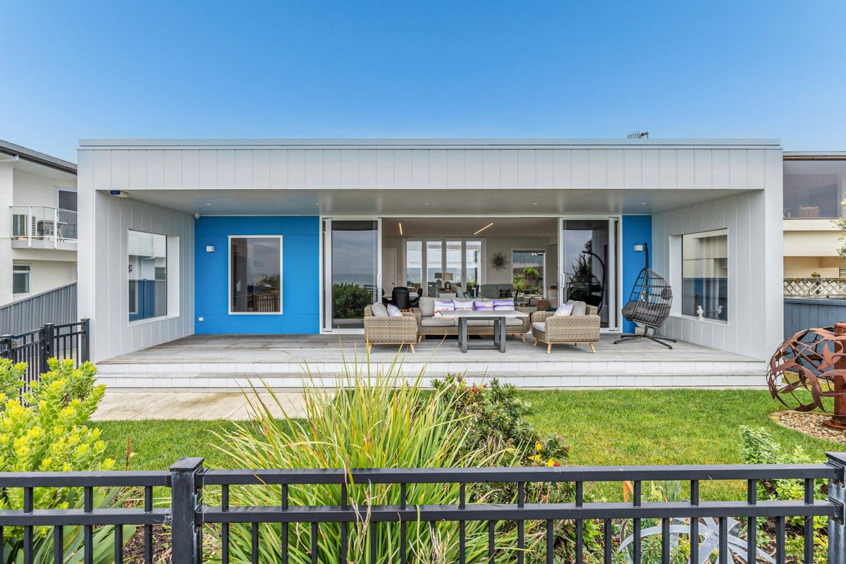 135 North Shore Road, Eskdale, Napier - Carousel 24