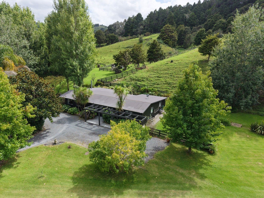 63C Westminster Glen, Matakana, Warkworth - Carousel 1