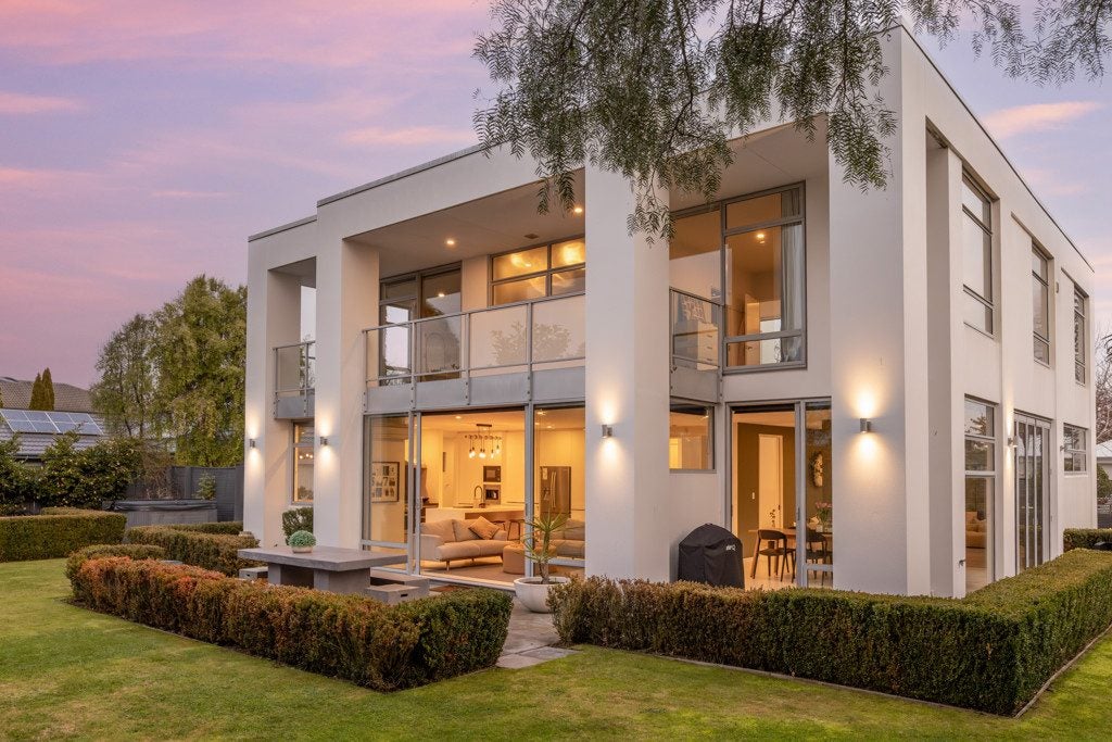 8 Pewter Place, Northwood, Christchurch - Carousel 1