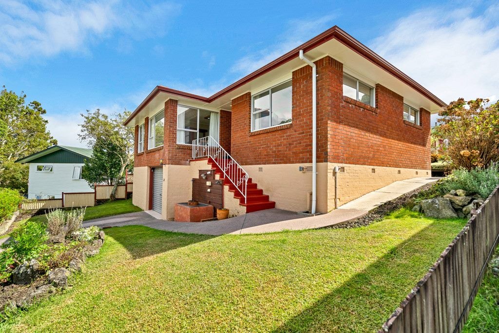 79 Lantana Road, Green Bay, Auckland - Carousel 1