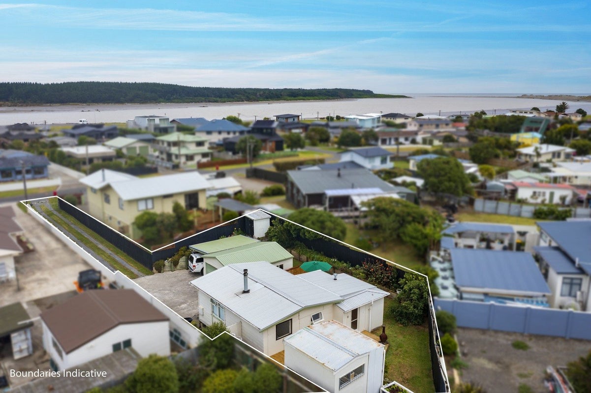 39A Shortt Street, Foxton Beach, Foxton - Carousel 2