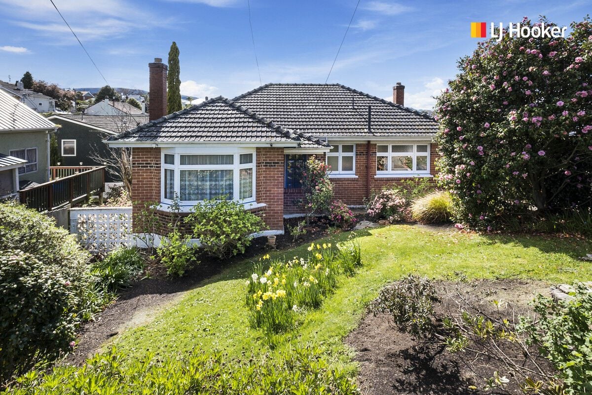 30 Springhill Road, Mornington, Dunedin - Carousel 1