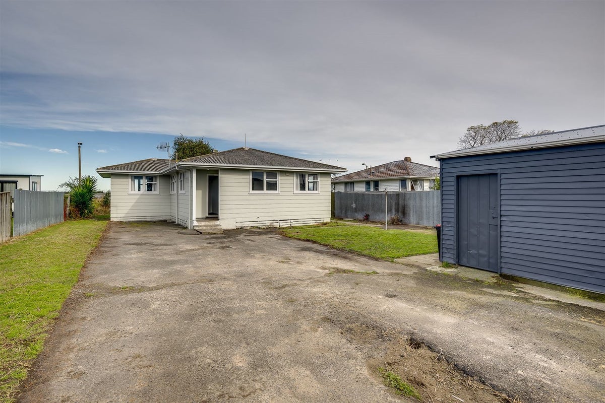 34 Hislop Avenue, Onekawa, Napier - Carousel 1