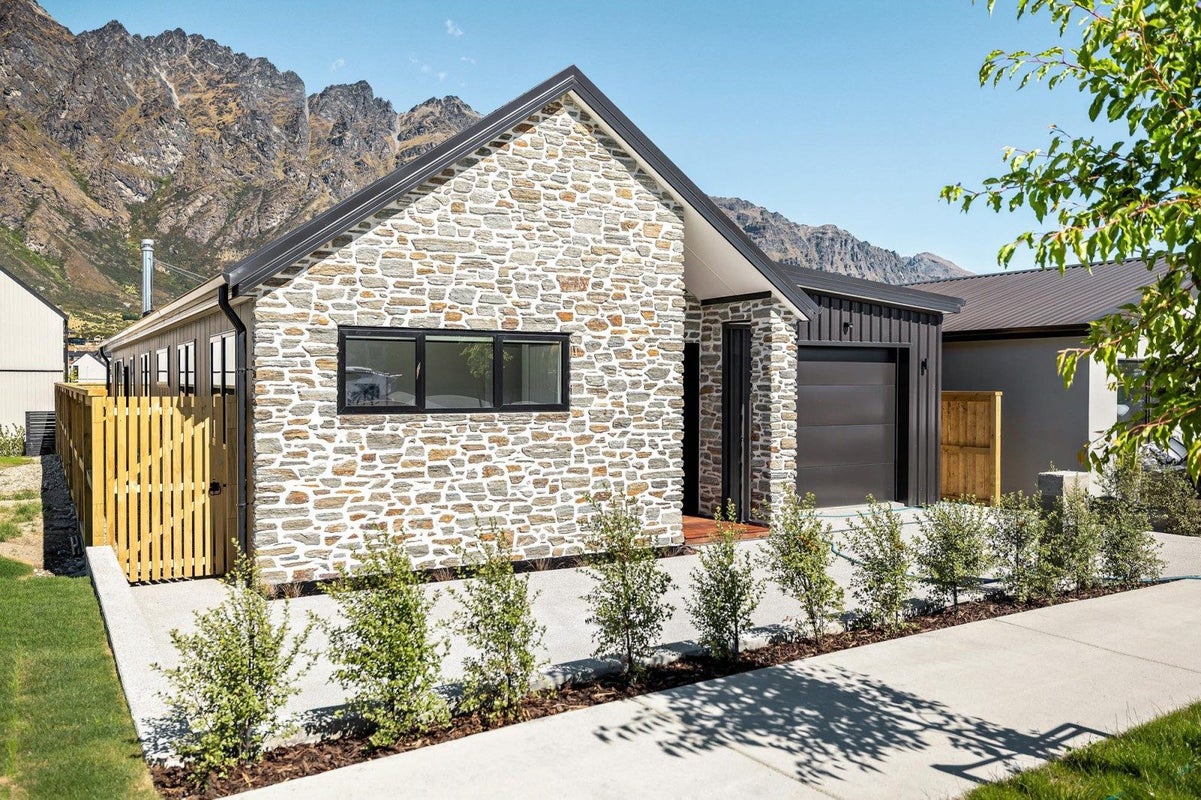 13 Friesian Close, Jacks Point, Queenstown - Carousel 2