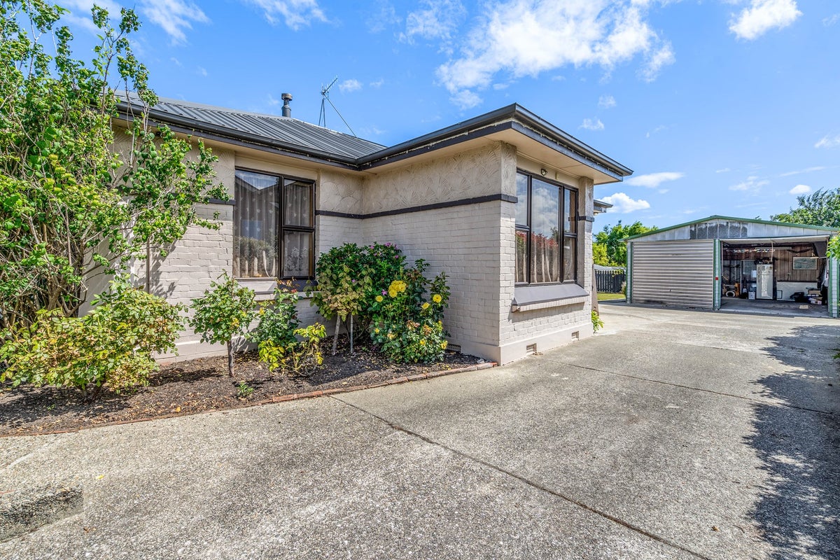 11 Coronation Street, Strathern, Invercargill - Carousel 1