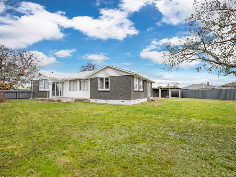 11 Bristol Place, Flaxmere, Hastings - Carousel 2