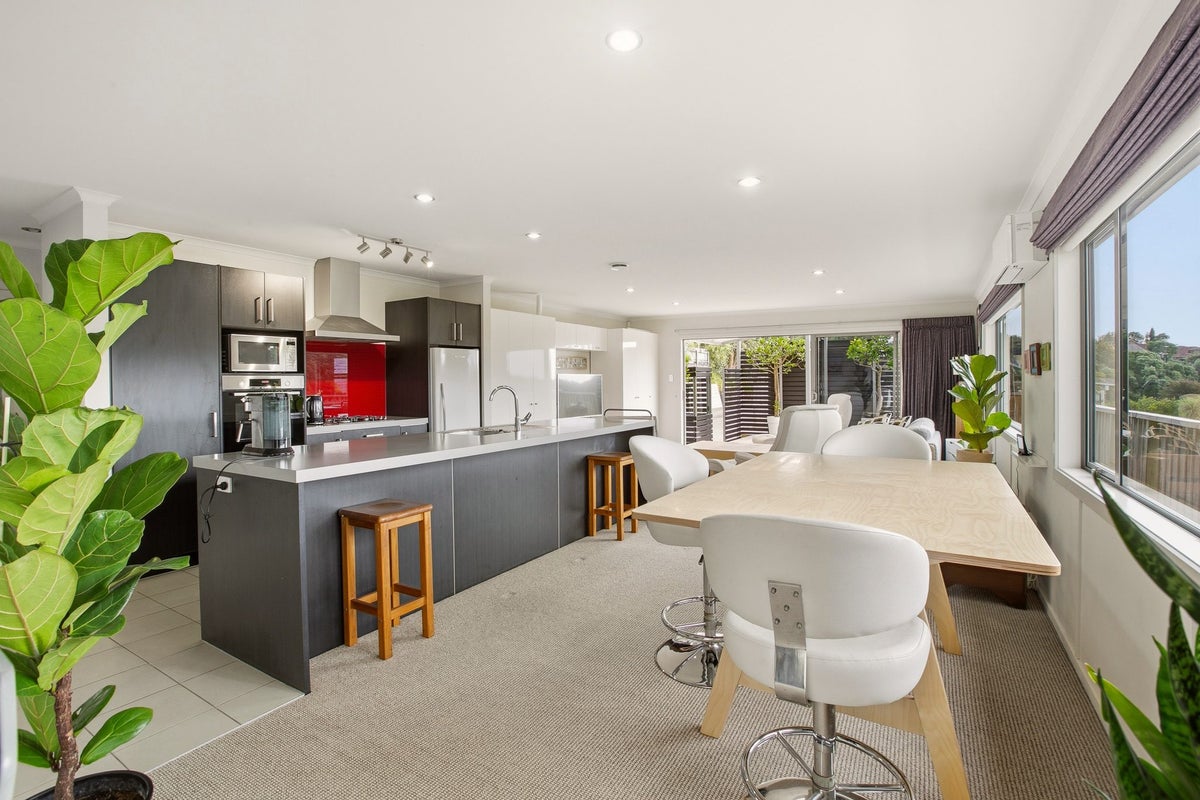 142A Heta Road, Highlands Park, New Plymouth - Carousel 2