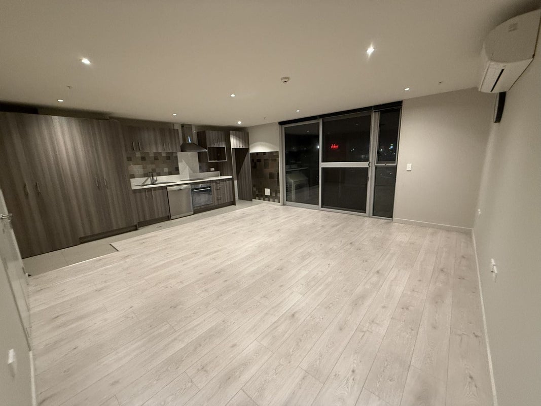 305/7 Rose Garden Lane, Albany, Auckland - Carousel 2