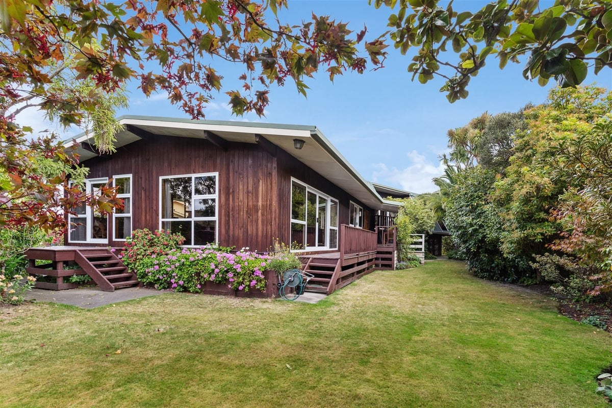 10 Stormont Place, Avonhead, Christchurch - Carousel 2