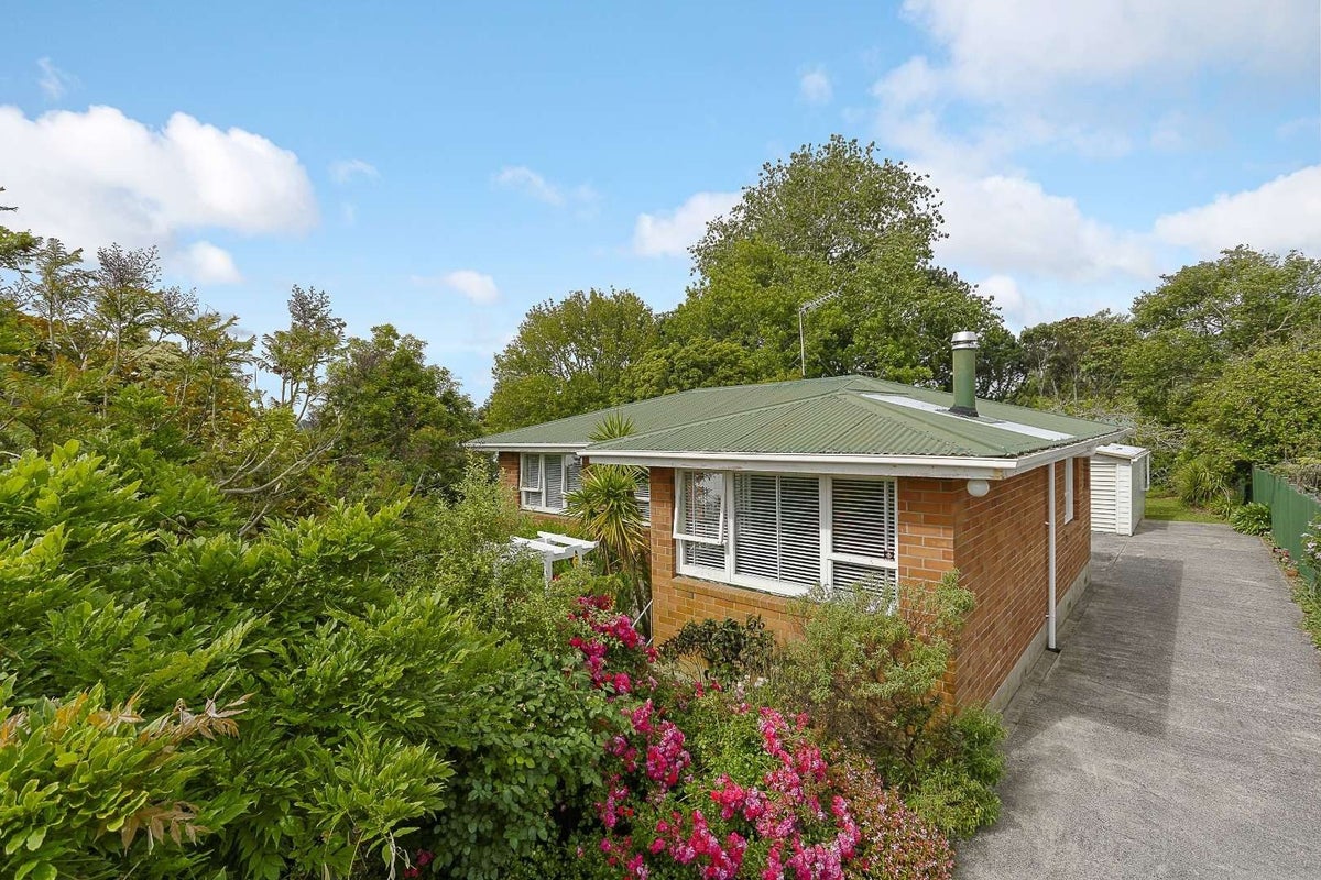 12 Ranui Avenue, Ranui, Auckland - Carousel 1