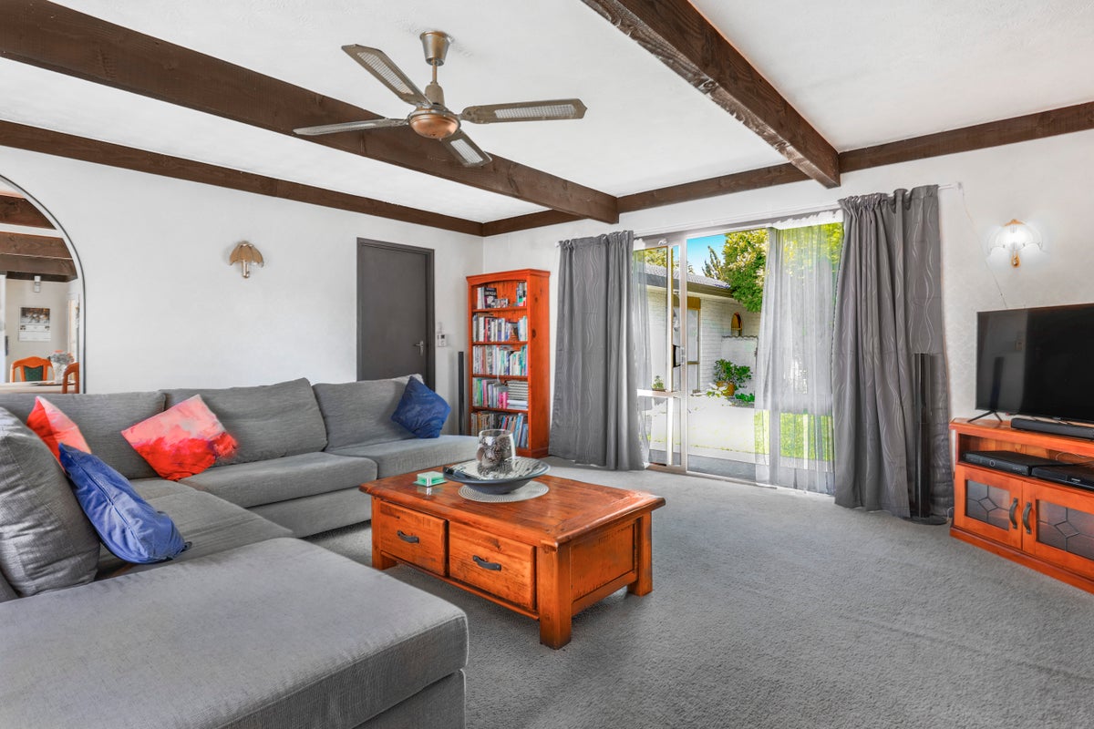 30 Beaumaris Way, Conifer Grove, Takanini - Carousel 18