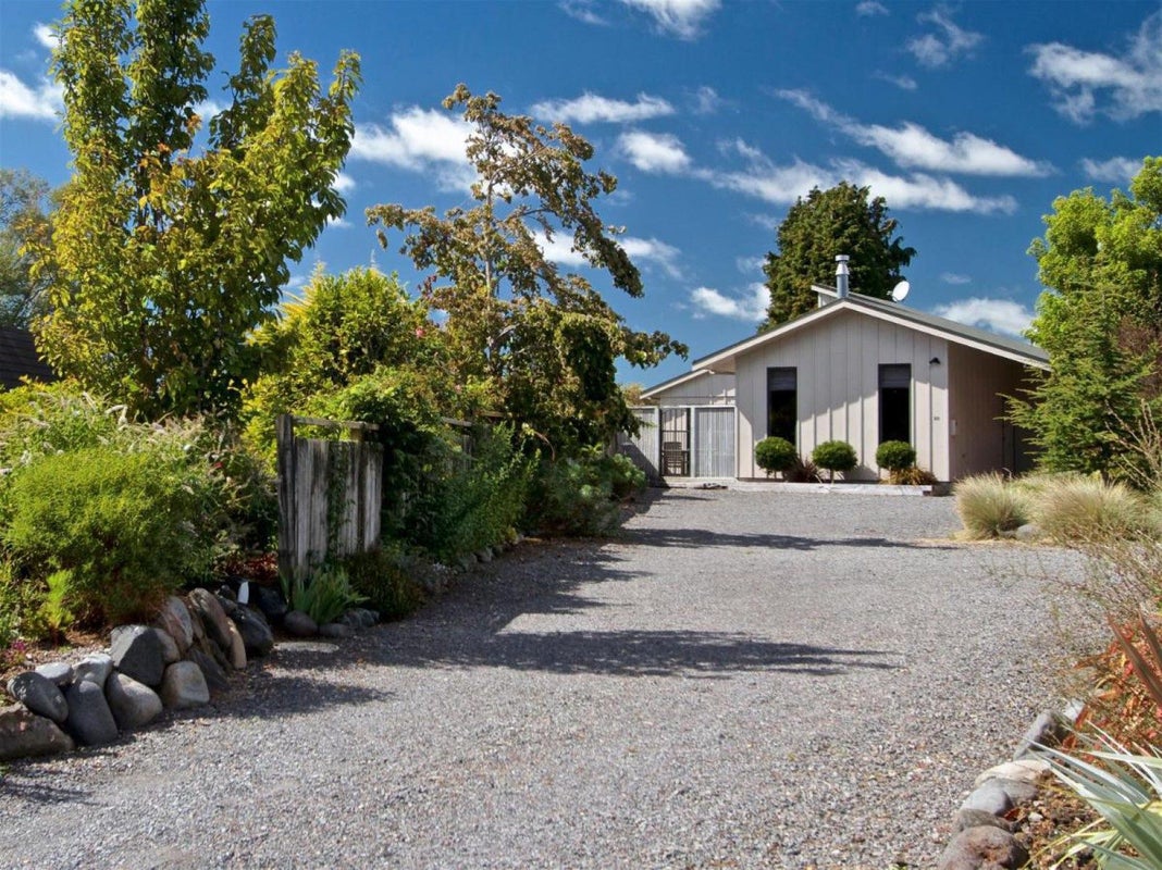 20C Manuka Street, Ohakune - Carousel 1