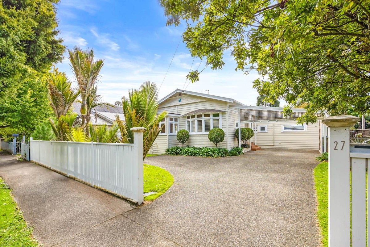 27 Beckenham Avenue, Royal Oak, Auckland - Carousel 1