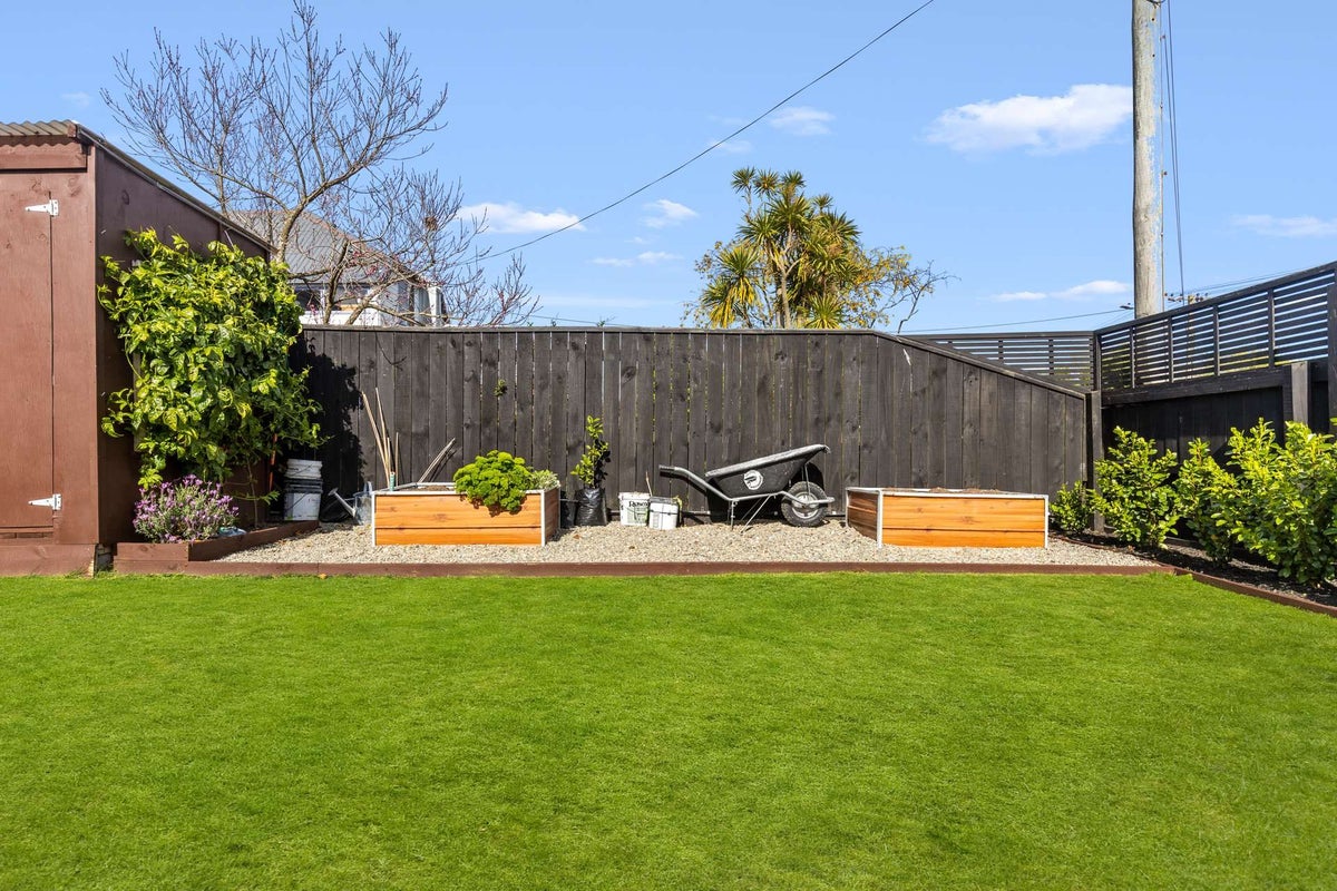 6 Fauchelle Avenue, Richmond - Carousel 15