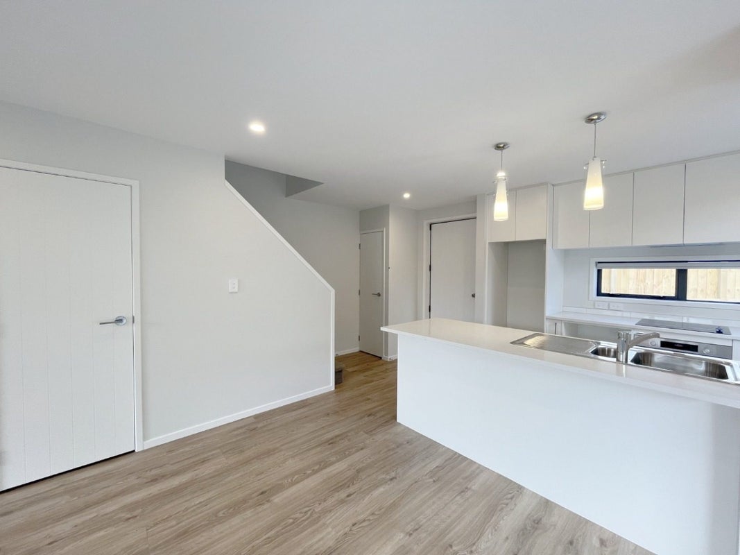 10A Claridge Street, Glen Eden, Auckland - Carousel 1