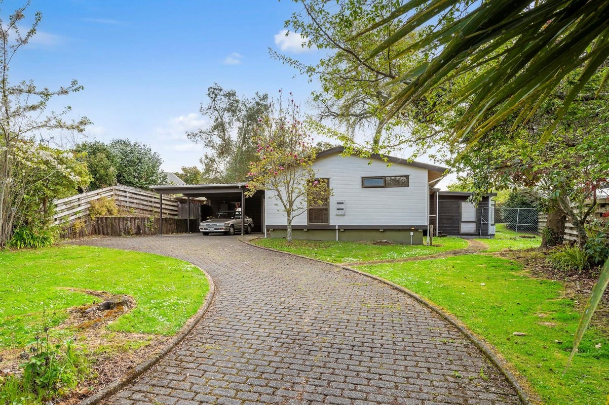 16 Icarus Place, Sunnybrook, Rotorua - Carousel 1