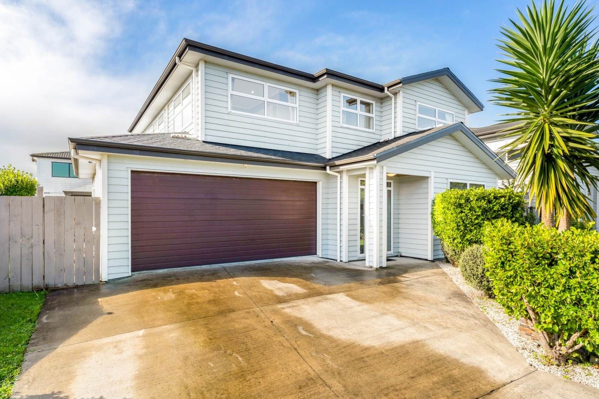11 Hihi Avenue, Takanini, Auckland - Carousel 1