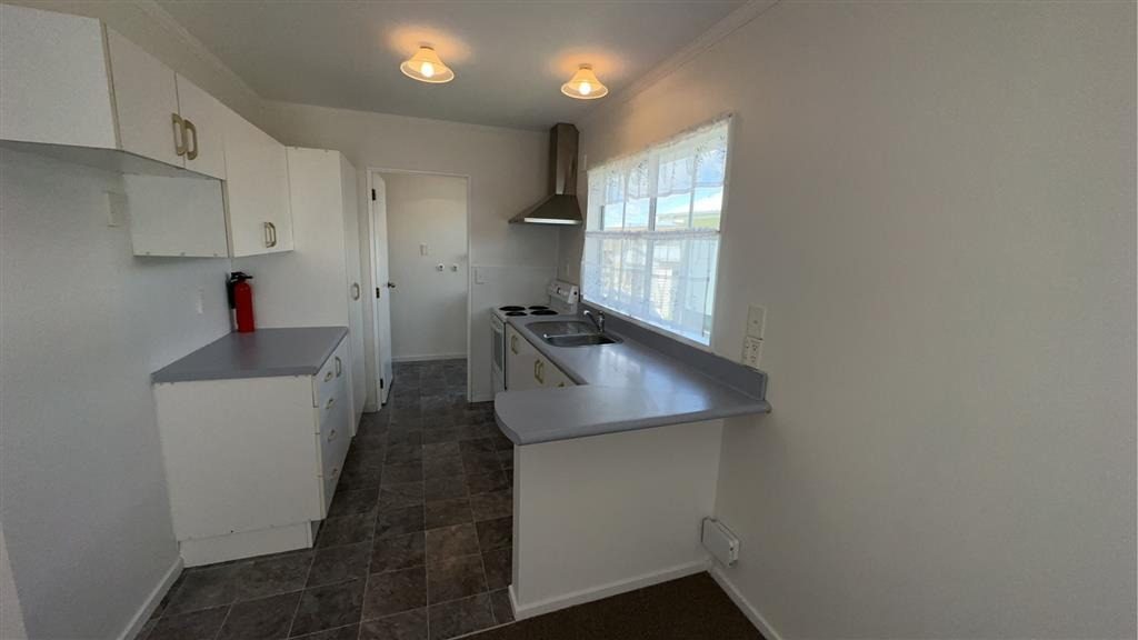 50A Rimu Street, New Lynn, Auckland - Carousel 2