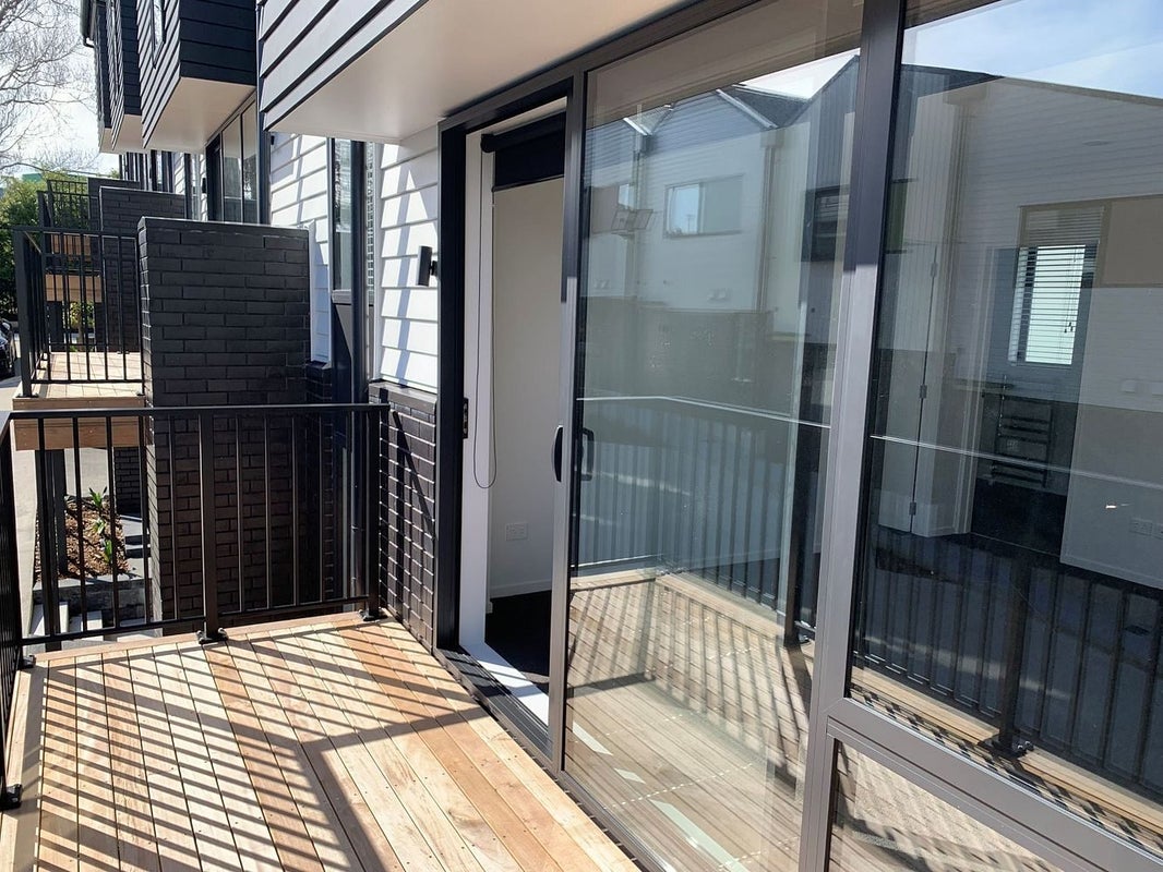 24 Panoni Lane, Howick, Auckland - Carousel 2
