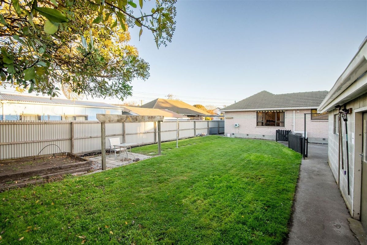 24 Appleby Crescent, Burnside, Christchurch - Carousel 9
