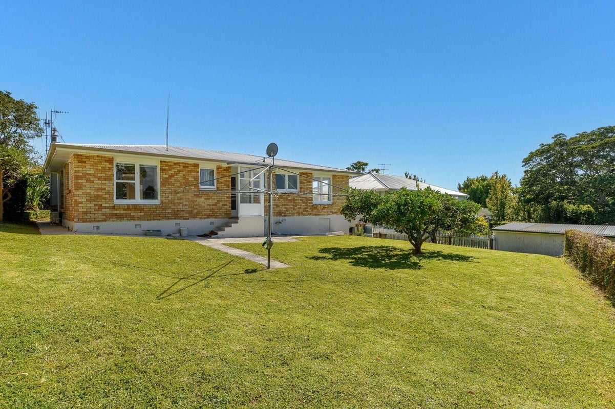 44 Wellesley Grove, Gate Pa, Tauranga - Carousel 2