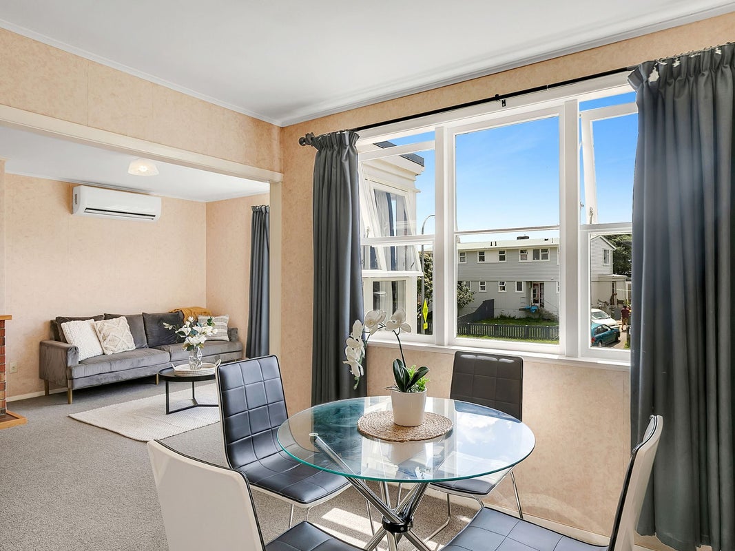 30 Corinna Street, Waitangirua, Porirua - Carousel 1