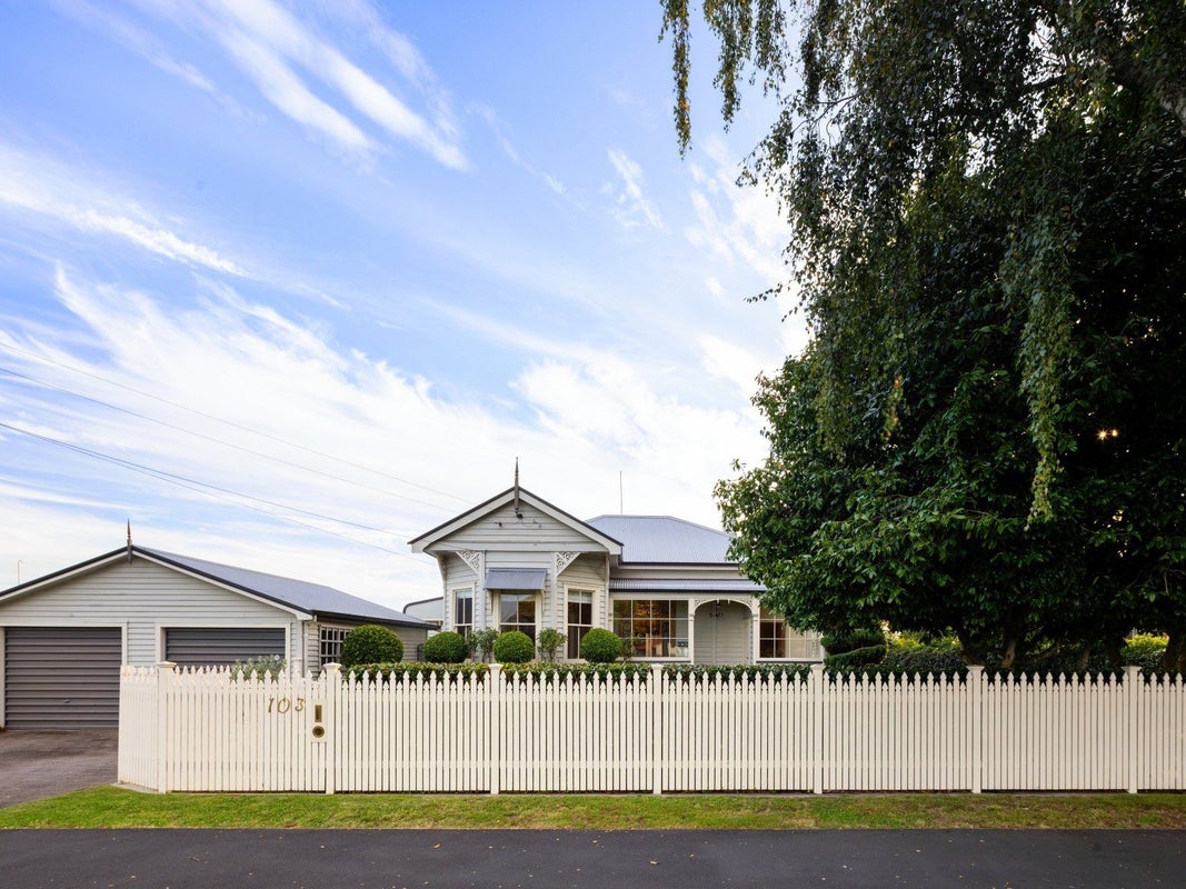 103 Grey Street, Hamilton East, Hamilton - Carousel 24