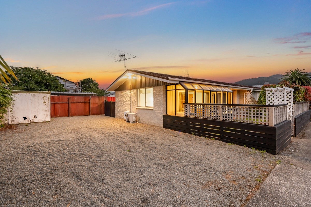 3/45 Royal Street, Upper Hutt Central, Upper Hutt - Carousel 18