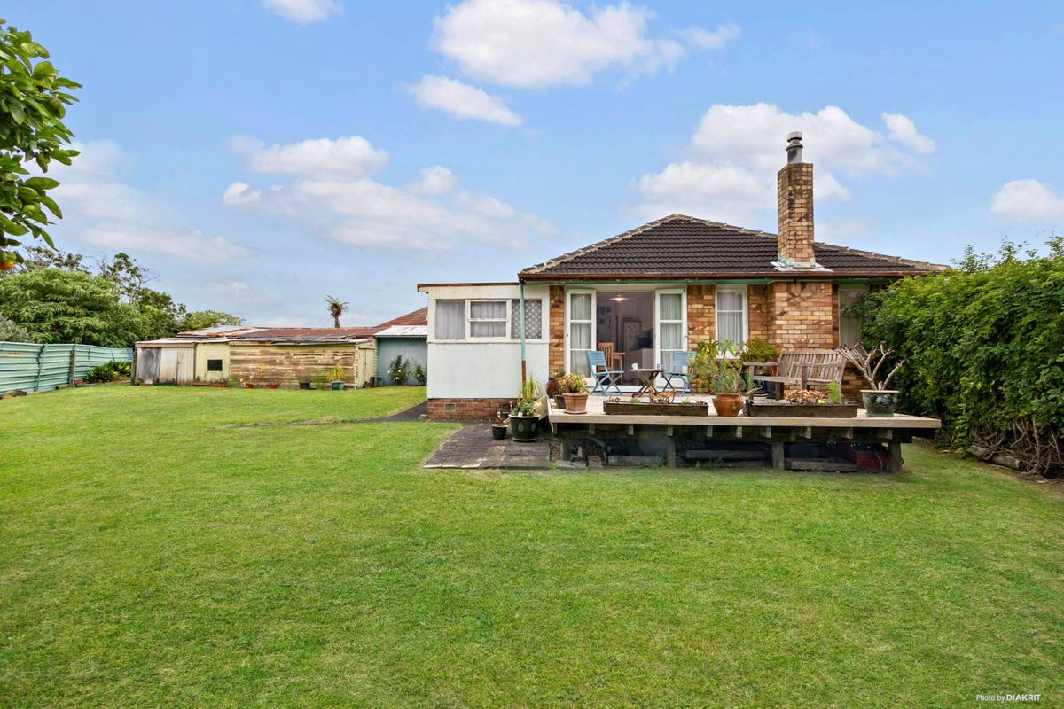 12B Shamrock Lane, Te Atatu Peninsula, Auckland - Carousel 2