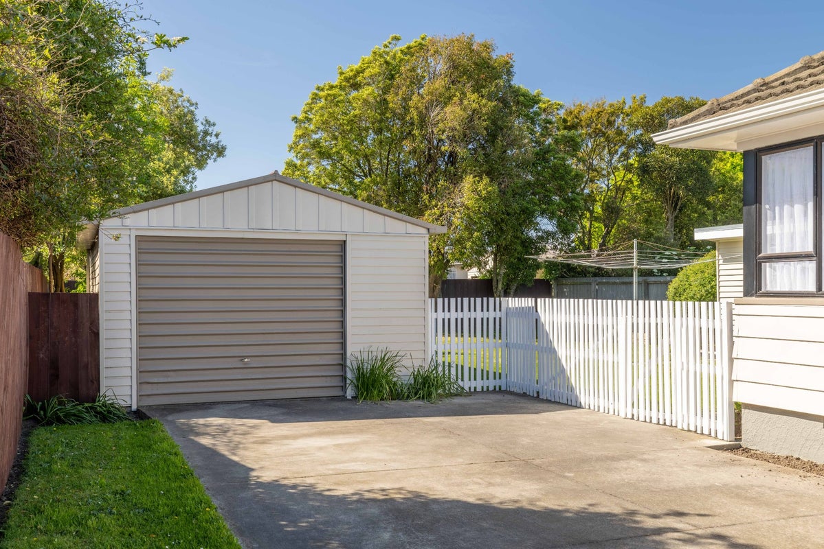 74 Manurere Street, Hei Hei, Christchurch - Carousel 21