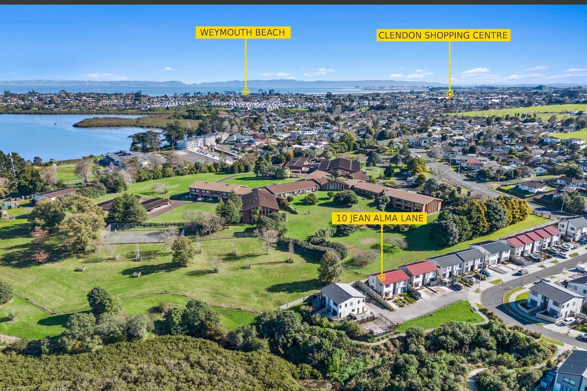 10 Jean Alma Lane, Wattle Downs, Auckland - Carousel 2
