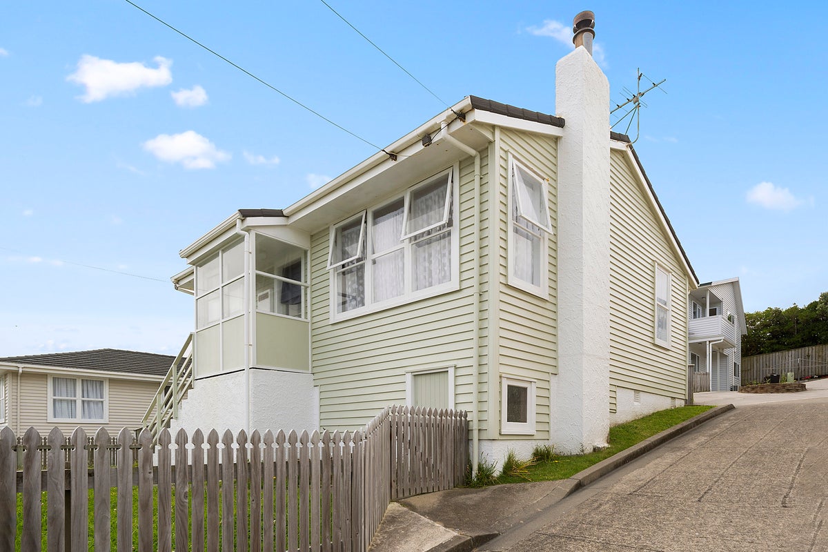 26 Matatiro Street, Titahi Bay, Porirua - Carousel 1