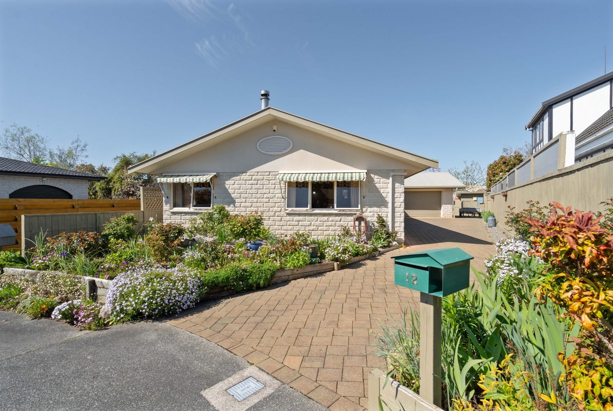12 Rewa Place, Lansdowne, Masterton - Carousel 1