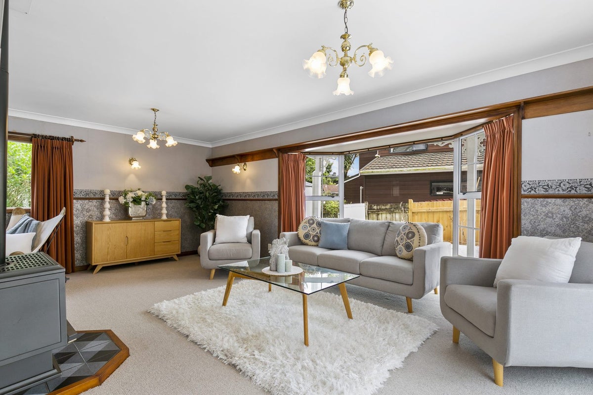 23 Ronald Woolf Place, Churton Park, Wellington - Carousel 2