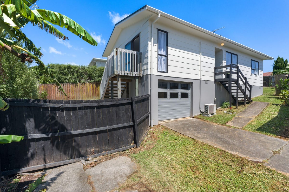 14B Glass Road, Mount Roskill, Auckland - Carousel 1