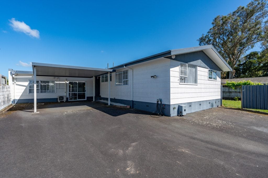 17 Sandalwood Drive, Dinsdale, Hamilton - Carousel 17