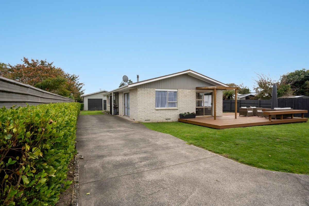 317 Shakespeare Street, Leamington, Cambridge - Carousel 1
