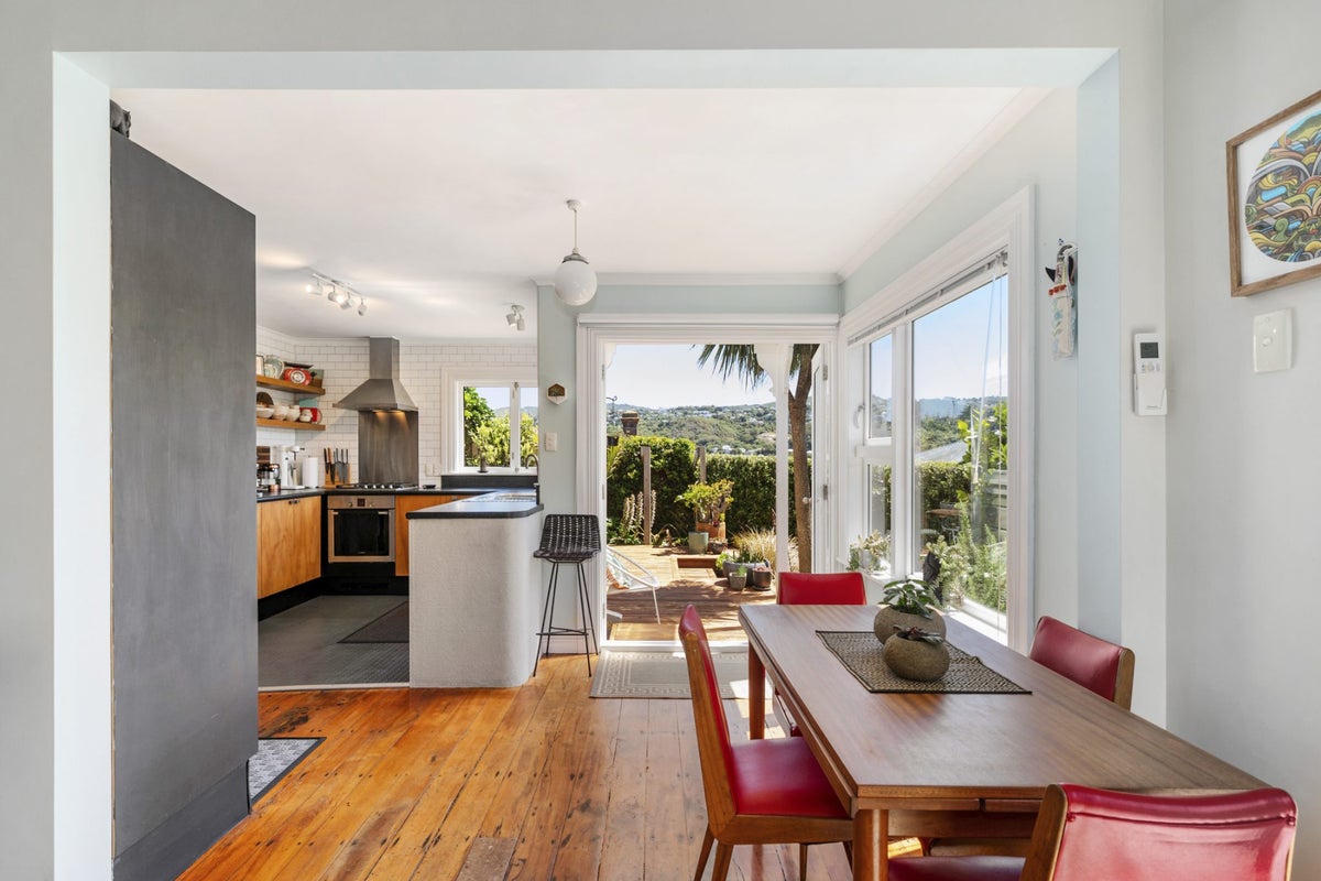 6 Seddon Terrace, Newtown, Wellington - Carousel 2