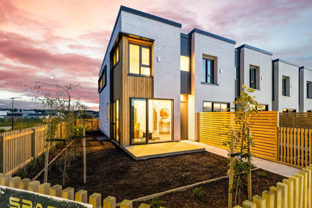 208 Henwood Road, Westgate, Auckland - Carousel 1