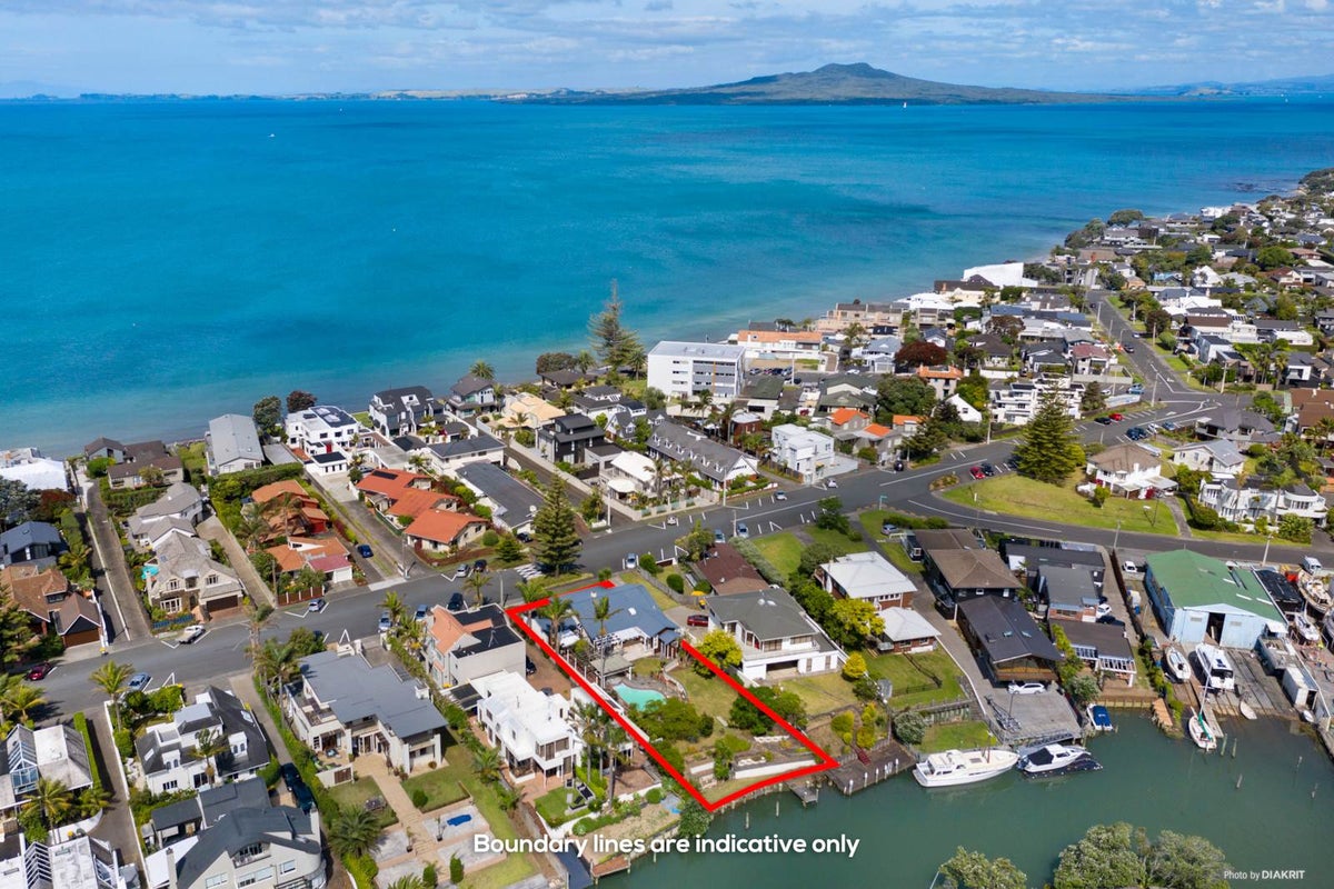 10 Craig Road, Milford, Auckland - Carousel 1