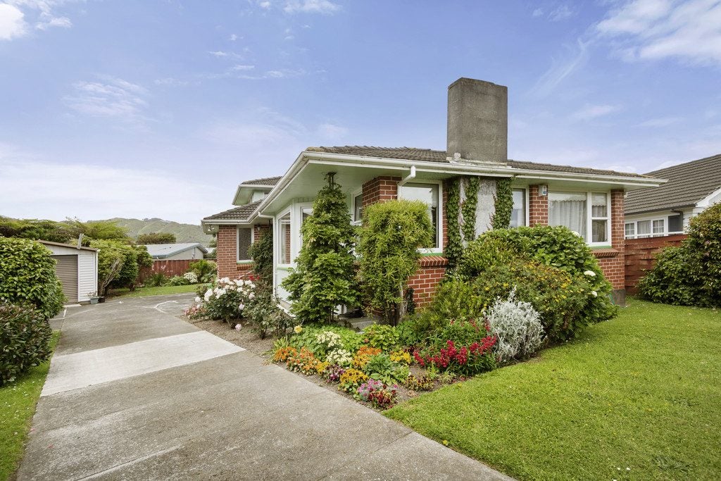 45 Holyoake Crescent, Avalon, Lower Hutt - Carousel 1