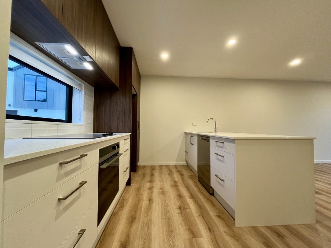 2/11 Trist Place, Edgeware, Christchurch - Carousel 2