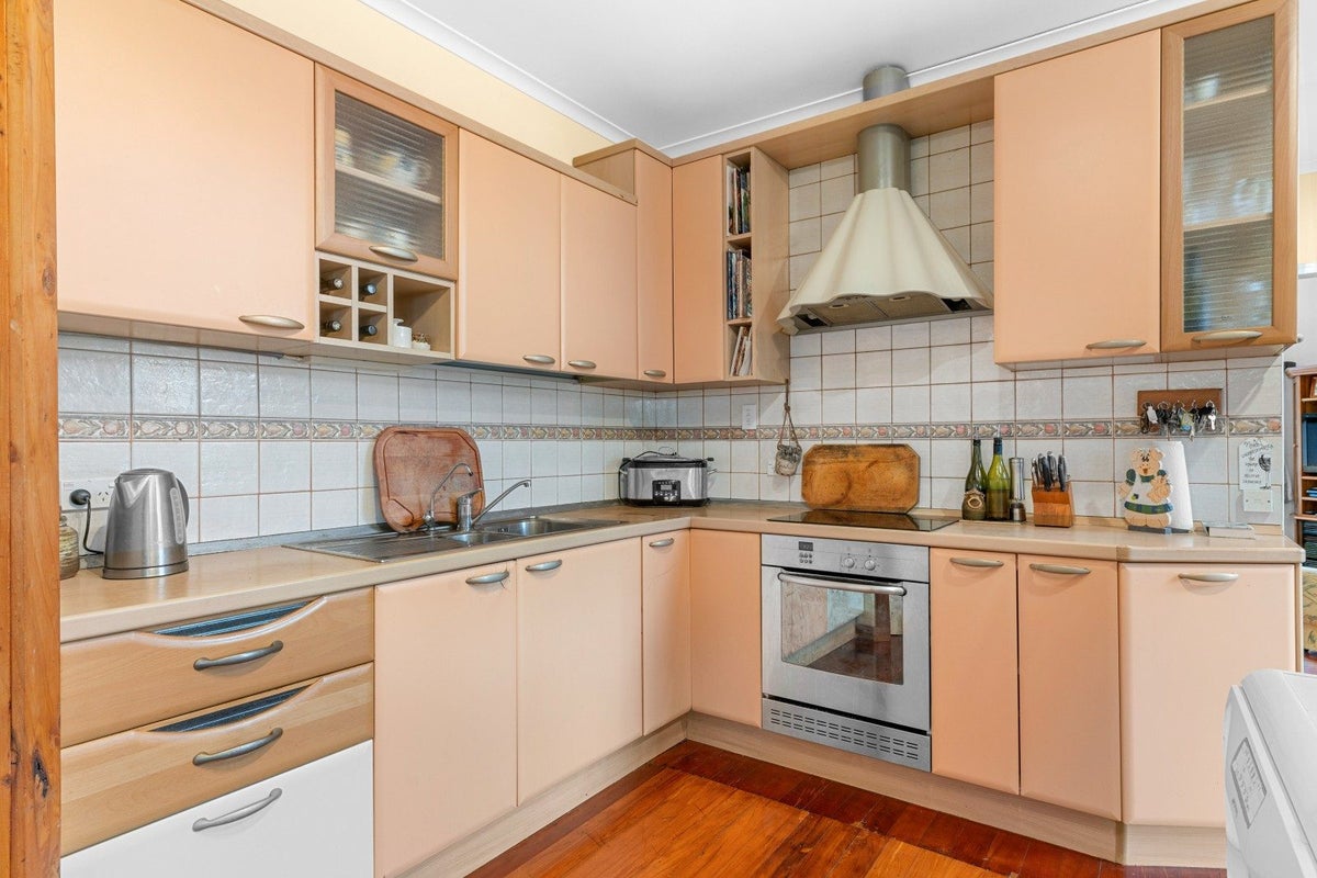 1638 Waihi Whangamata Road, Whangamata - Carousel 2