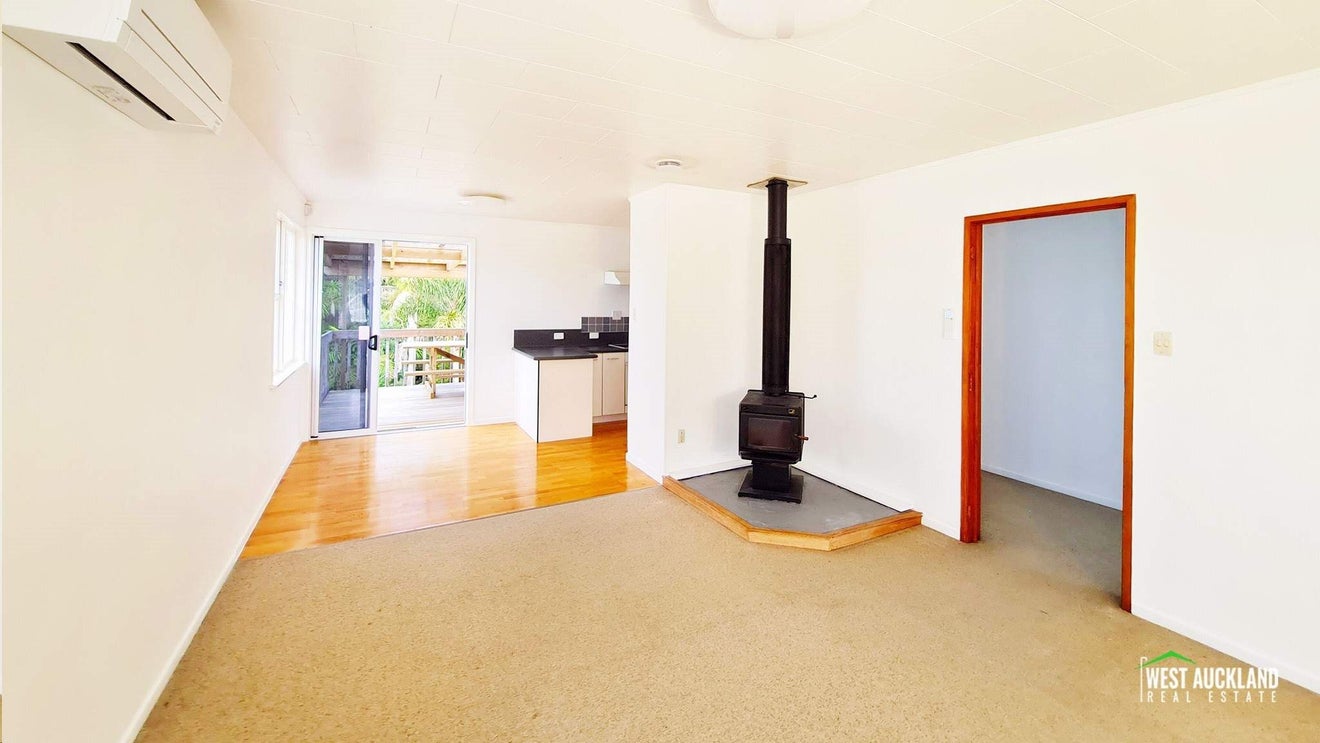 67 Pine Avenue, Henderson, Auckland - Carousel 2