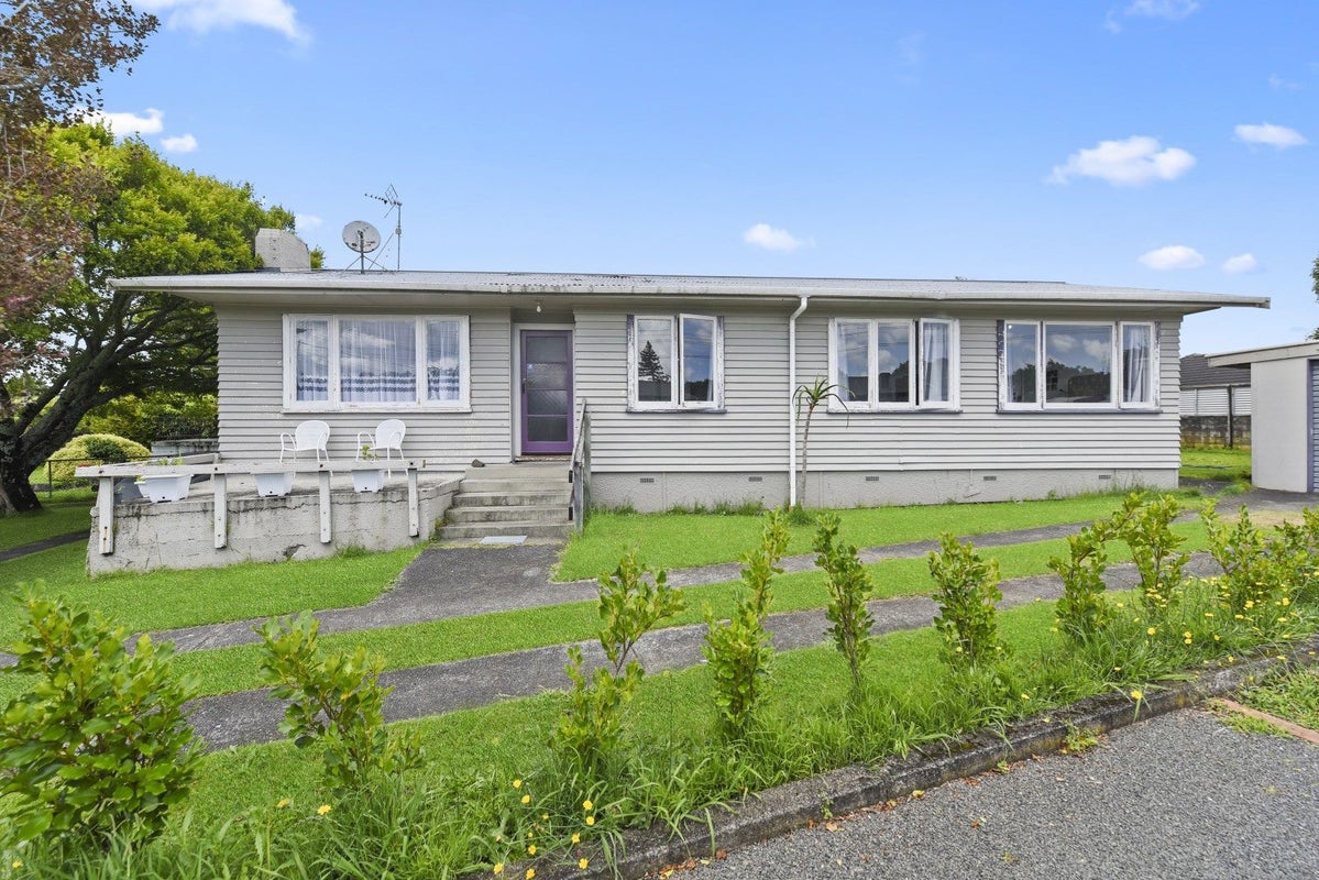 35 Morris Road, Hillcrest, Hamilton - Carousel 1