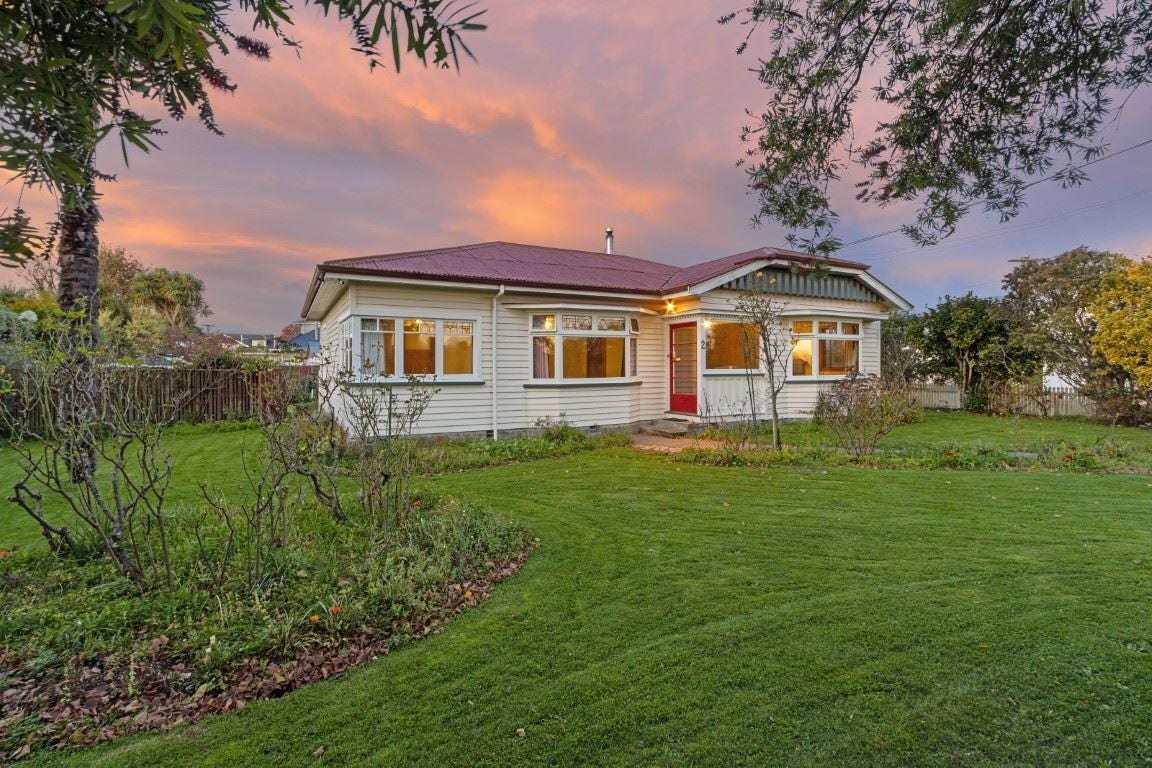 25 Westminster Street, St Albans, Christchurch - Carousel 1
