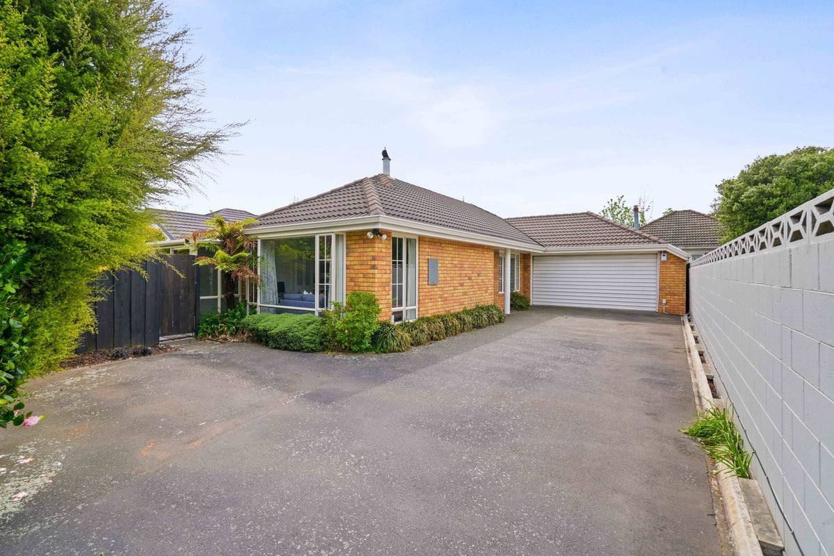 22A Newnham Terrace, Upper Riccarton, Christchurch - Carousel 1