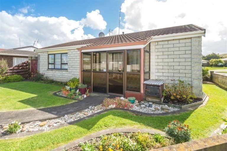 79 Wakefield Street, Whanganui East, Whanganui - Carousel 1