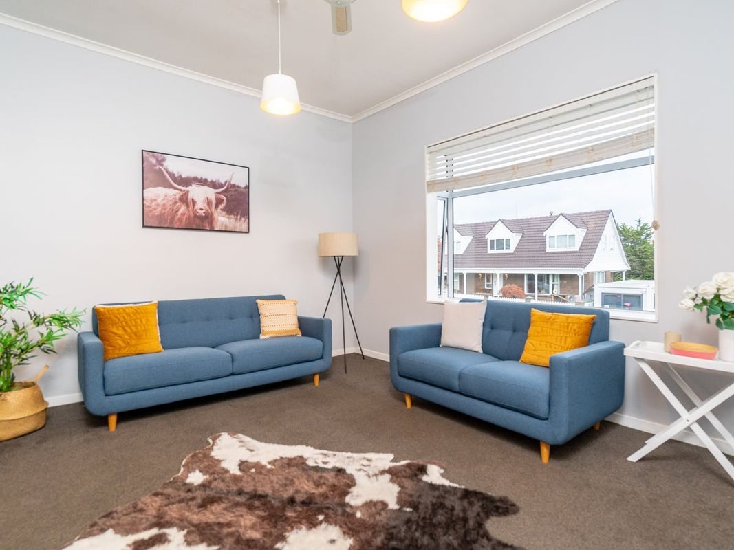 32 Bernard Street, Kenmure, Dunedin - Carousel 2